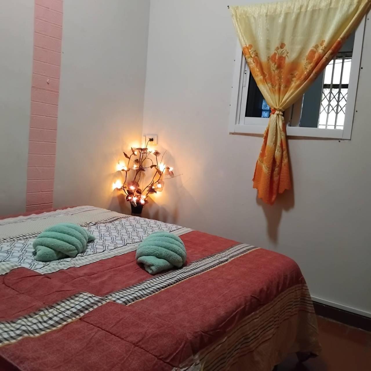 Sleepwith Me Hostel Bangkok Exterior photo