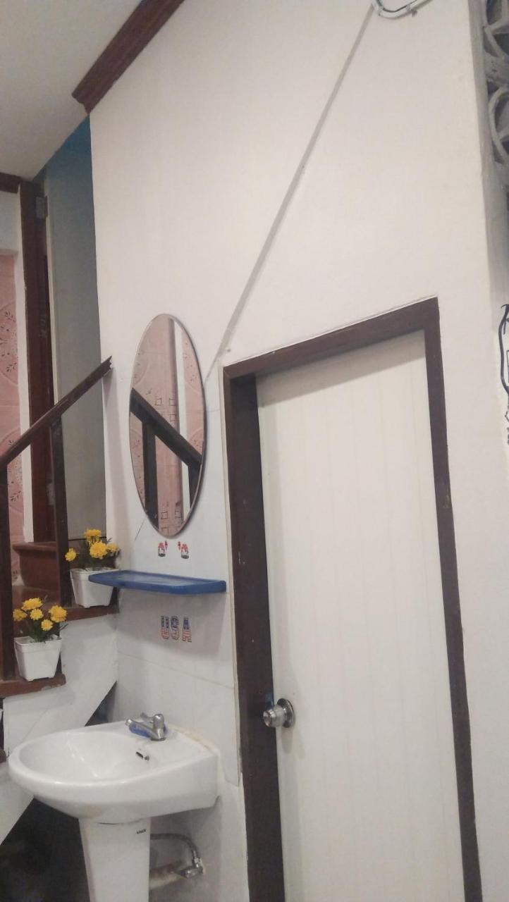 Sleepwith Me Hostel Bangkok Exterior photo